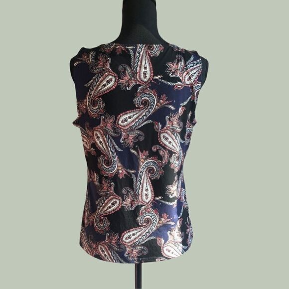 ⭐️ 3 for $30 White House Black Market Paisley Silver Center Clasp Tank Blouse. - Picture 4 of 8